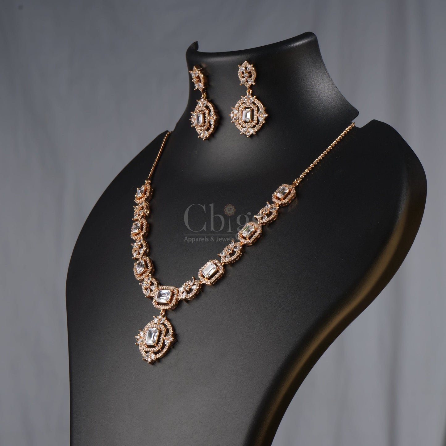 Taramayee Diamond Crush Neckpiece – Bold Sparkle