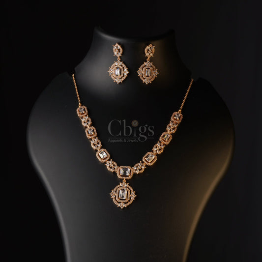 Taramayee Diamond Crush Neckpiece – Bold Sparkle