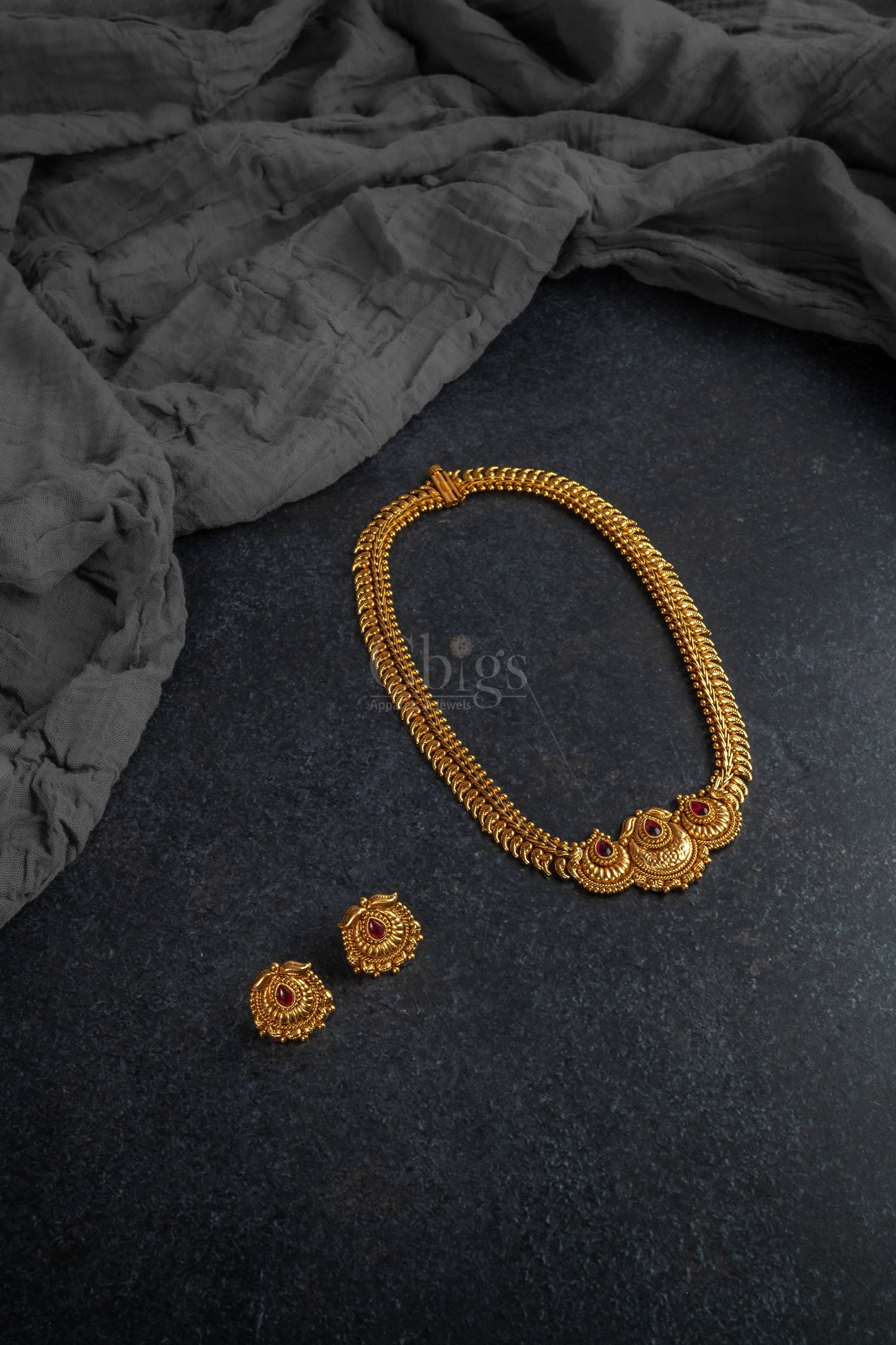 Floral Antique Necklace Set