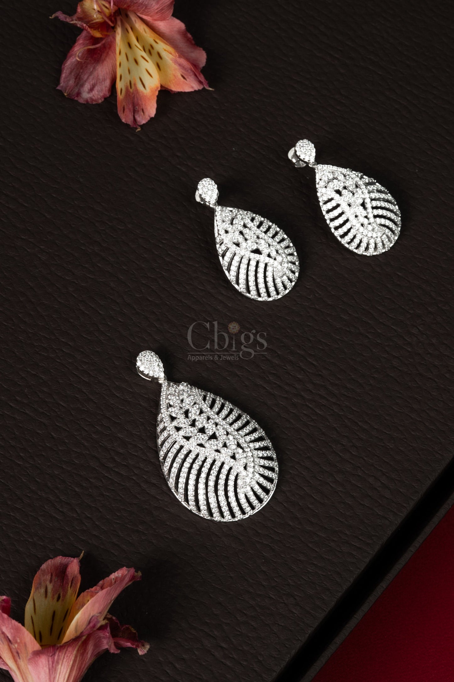 92.5 Silver Elegant Pendant Set