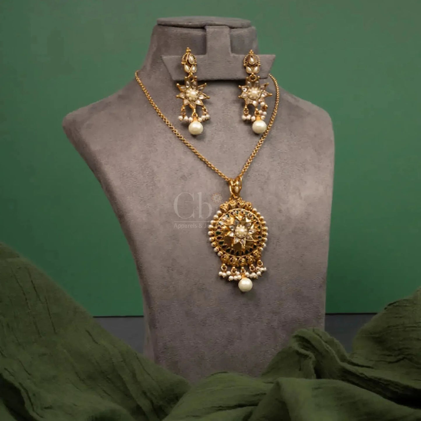 Antique Star Pearl Necklace Set