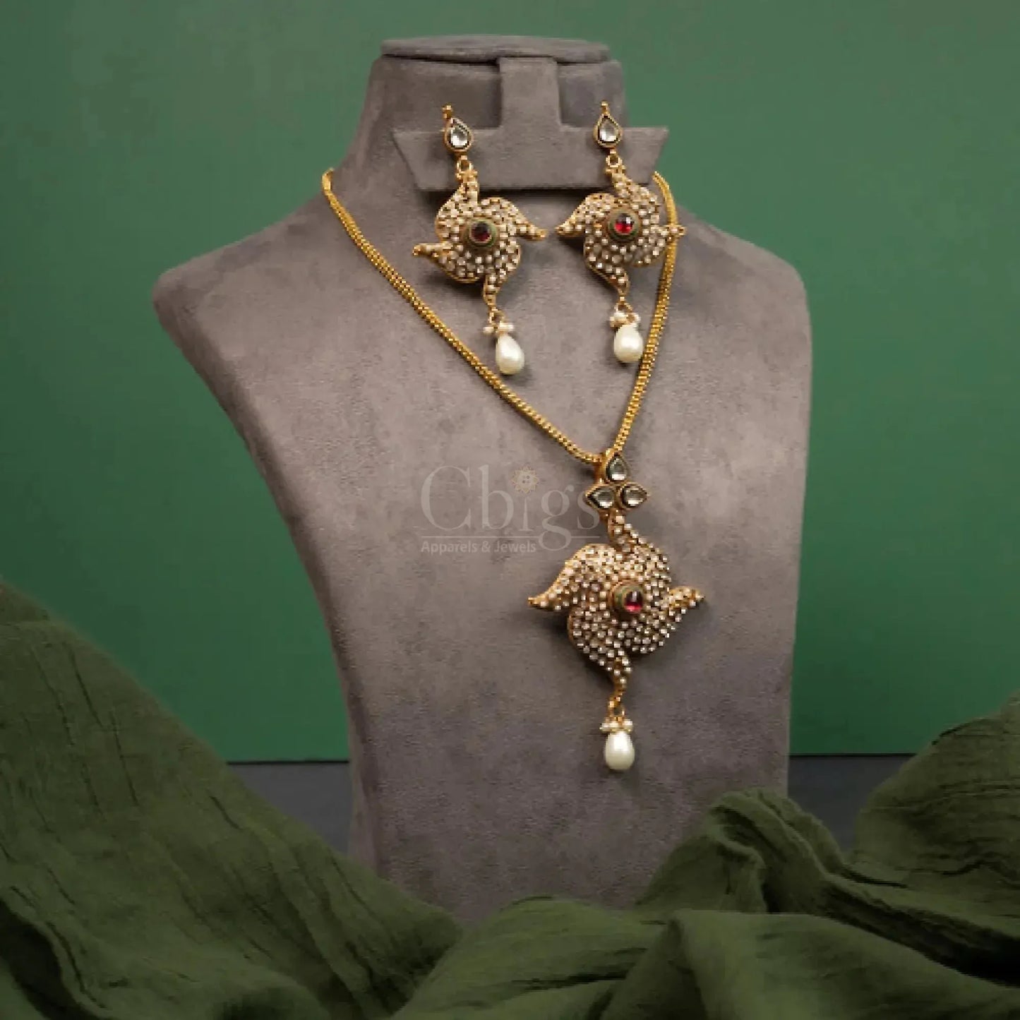 Antique Starburst Necklace Set