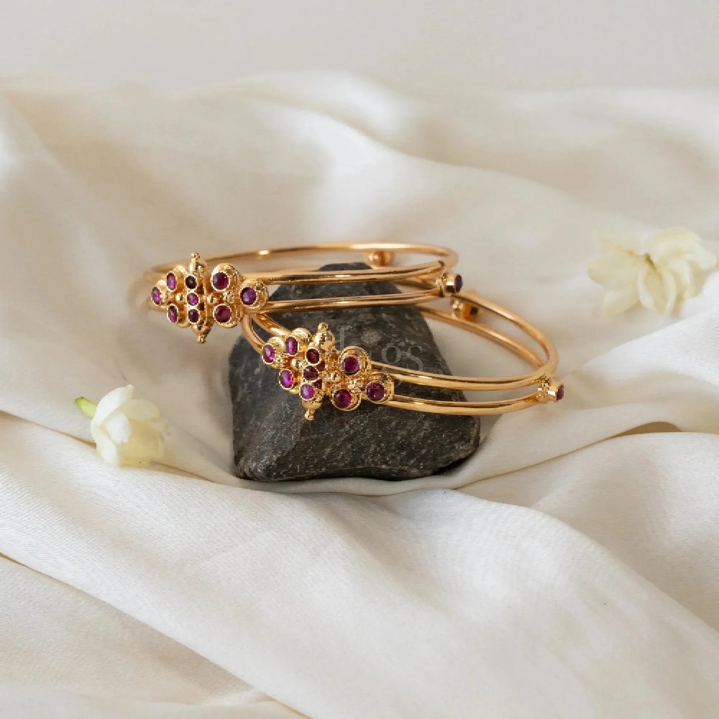 Aarunya – Gentle Glow for Everyday Grace