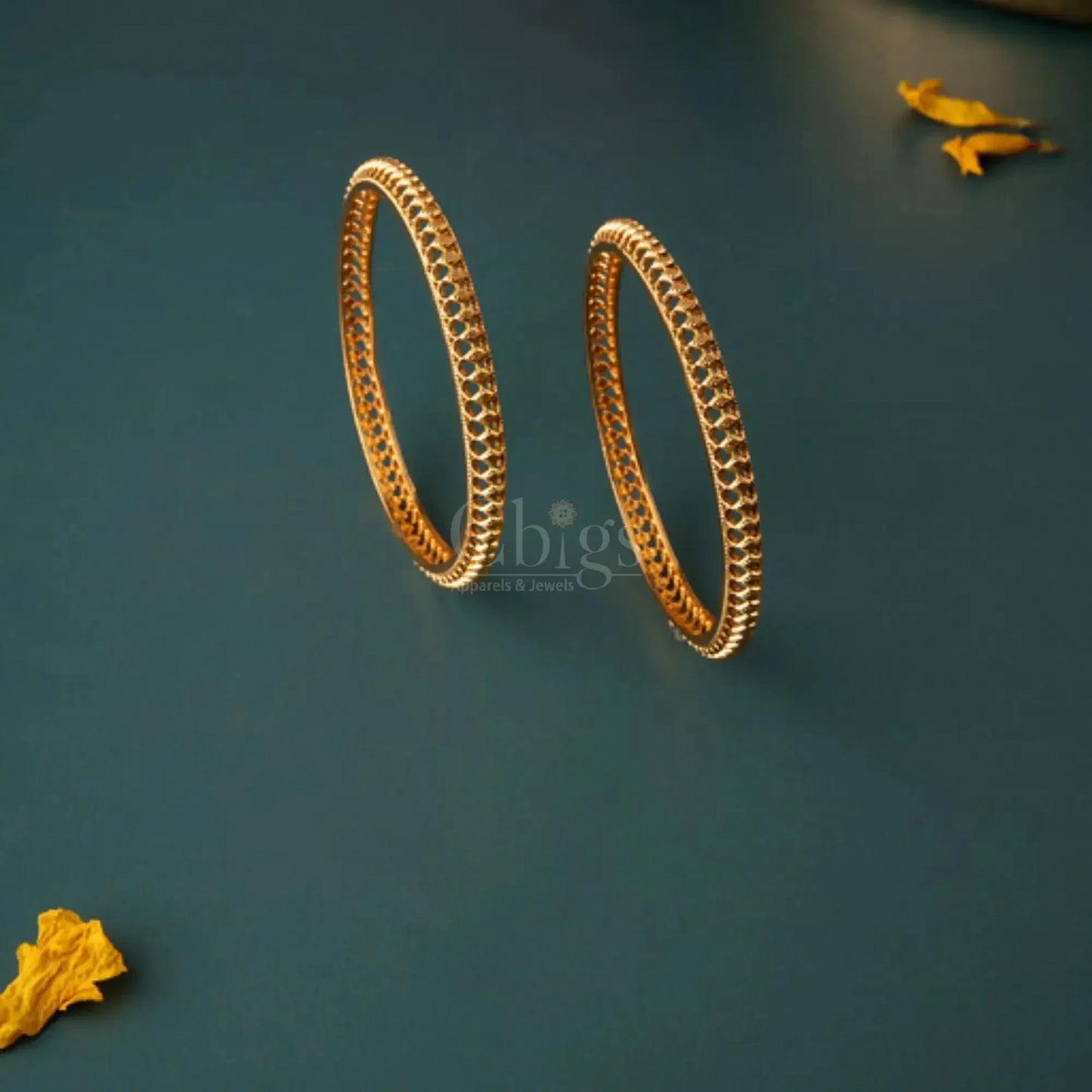 Classic Cutwork Antique Matte Bangles – Size 2.8 (Pair)