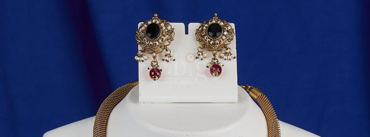 Antique Garnet Mesh Medallion Necklace Set
