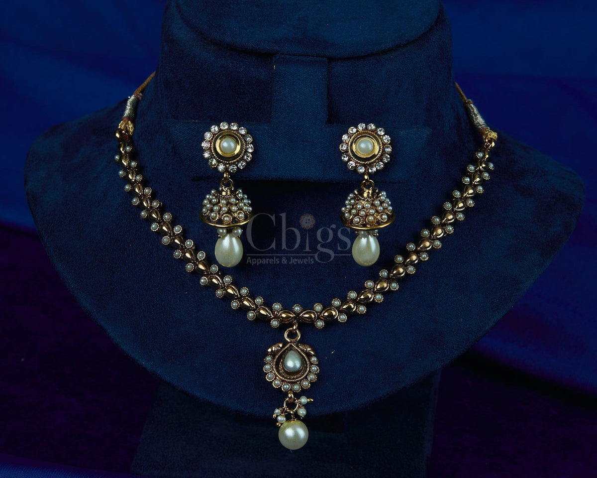 Antique Pearl Kundan Daisy Necklace Set