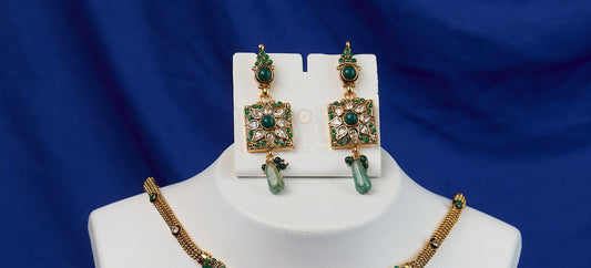 Antique Emerald Square Garden Pendant Set