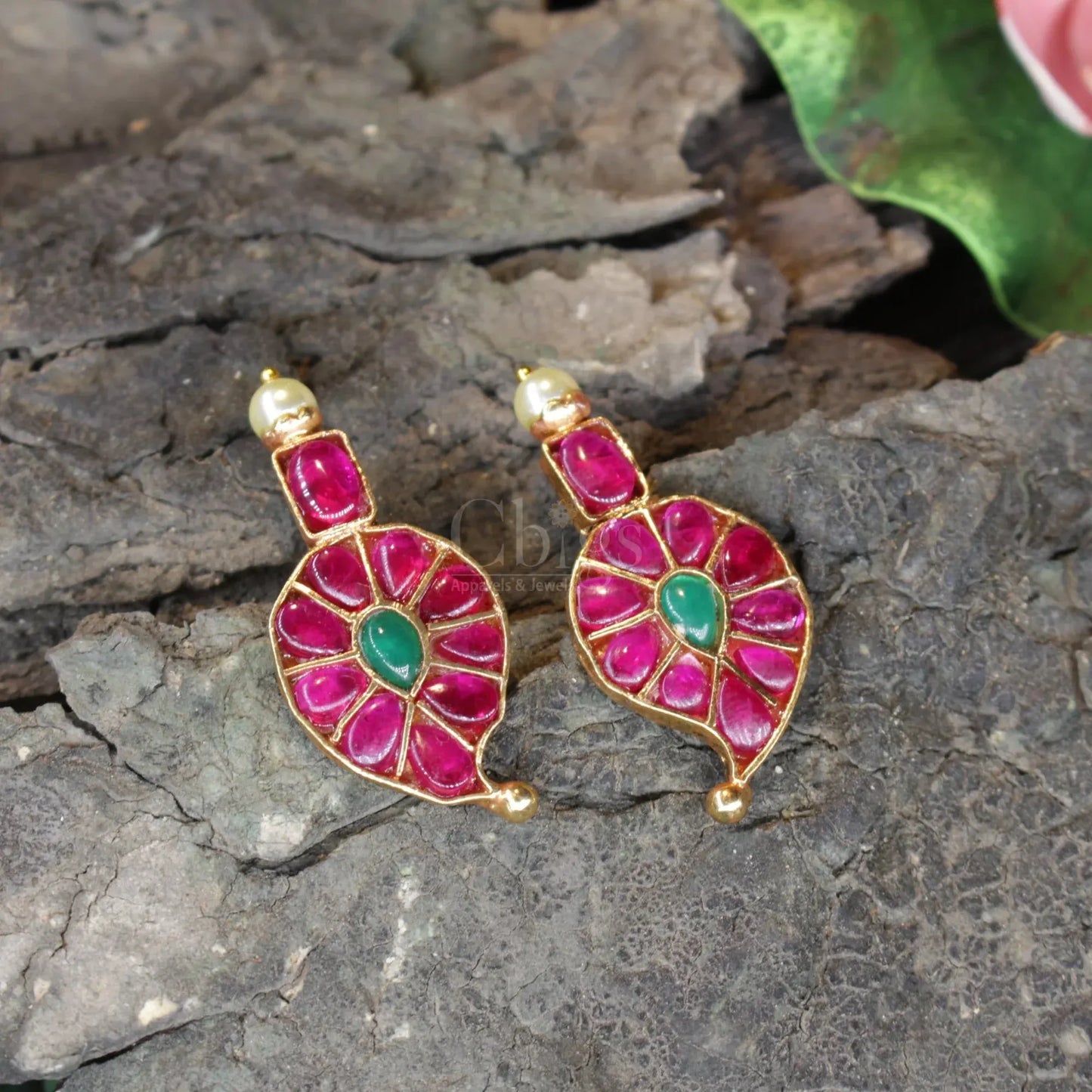 Kemp Manga Earrings – Red Edition
