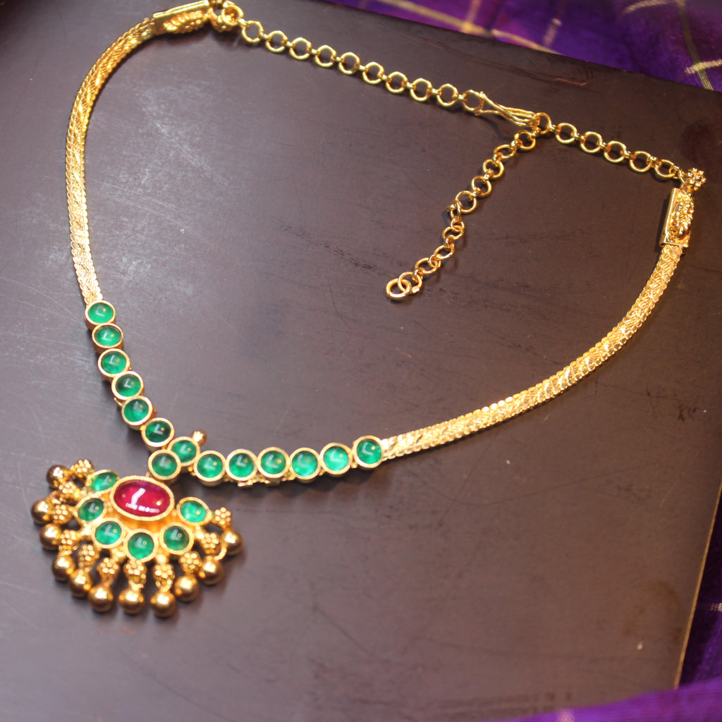 Green 6 Stone Attigai
