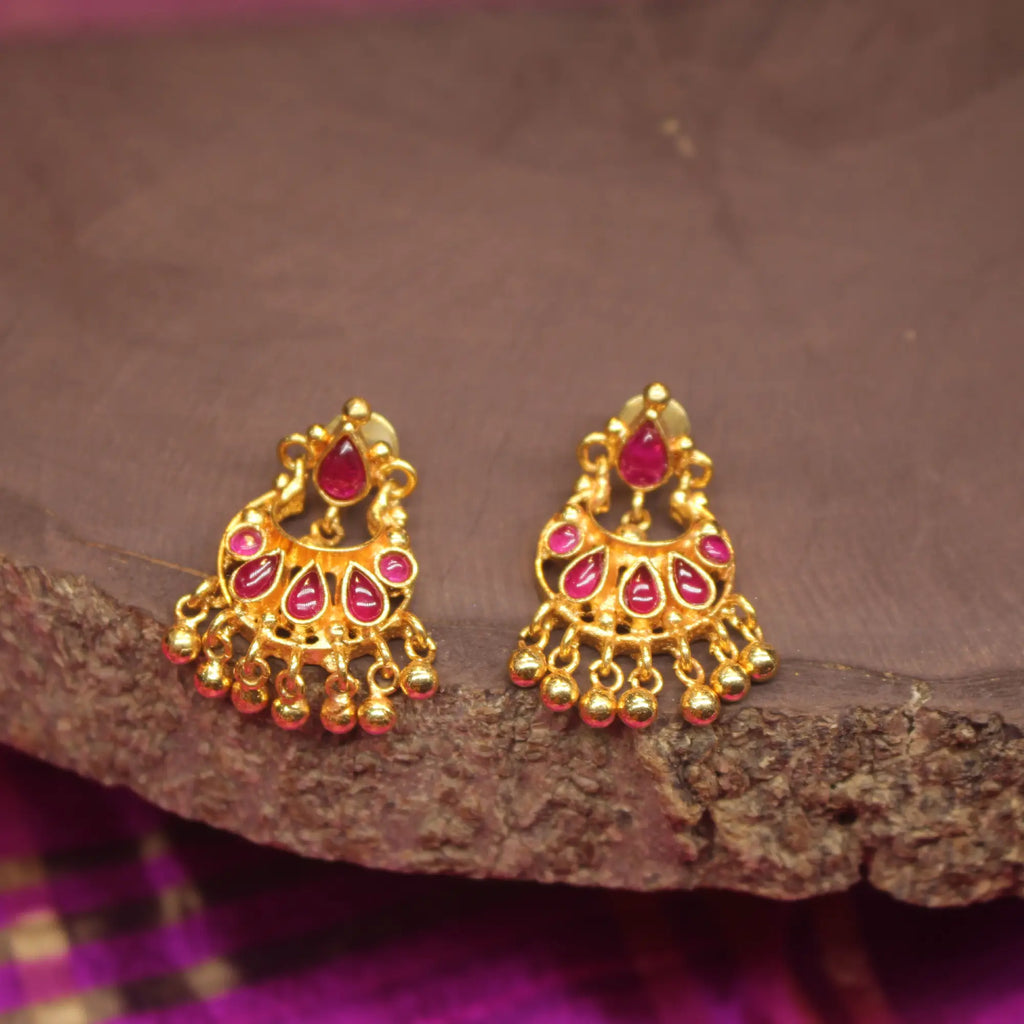 Rukmani Kemp Earrings – Red