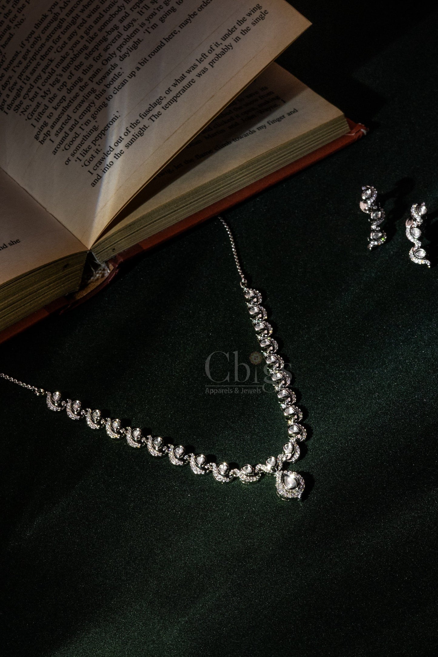 Moonlit Paisley Diamond Crush Necklace Set