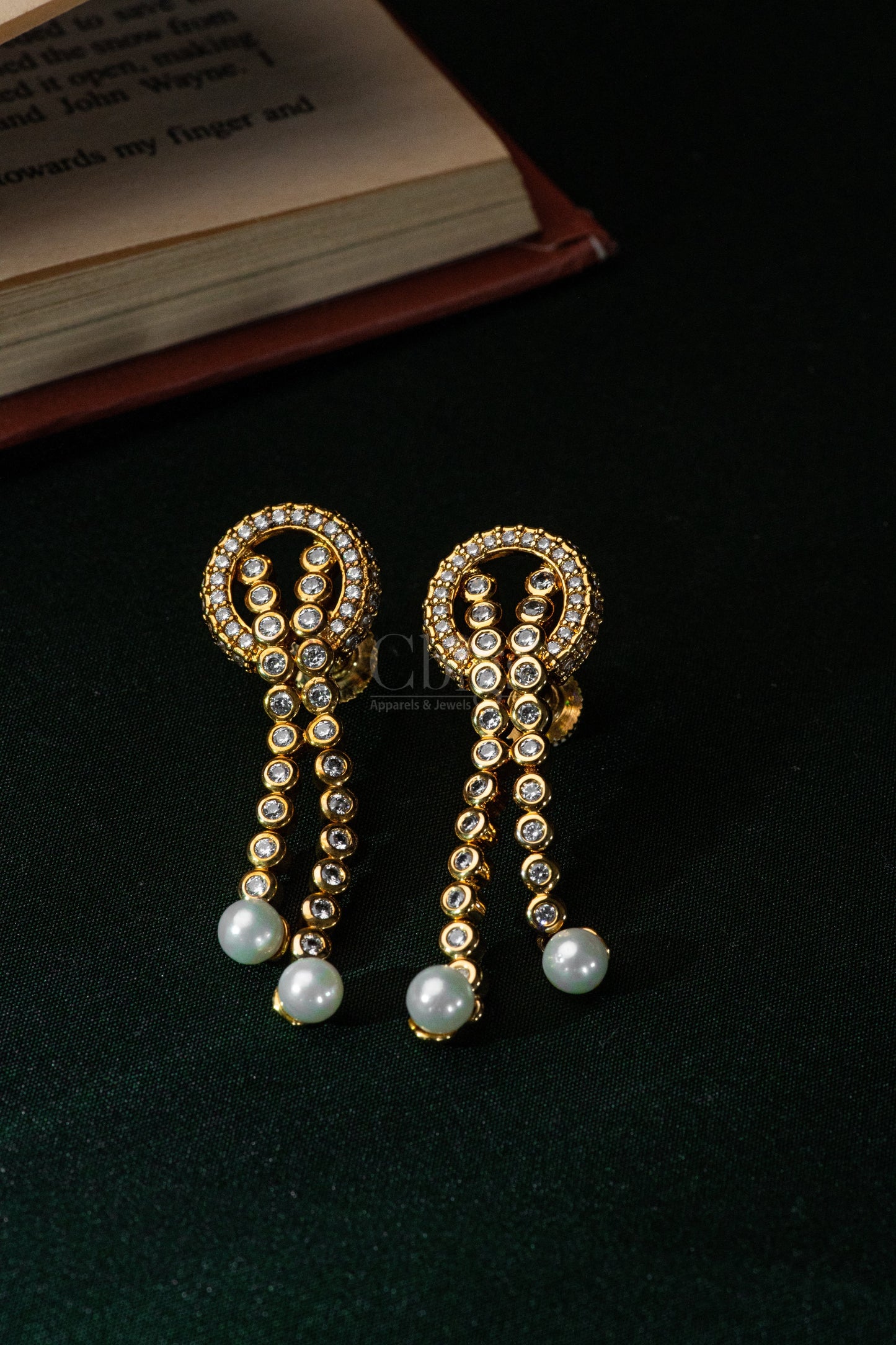 Pearl Drop Stream Diamond Crush Necklace Set