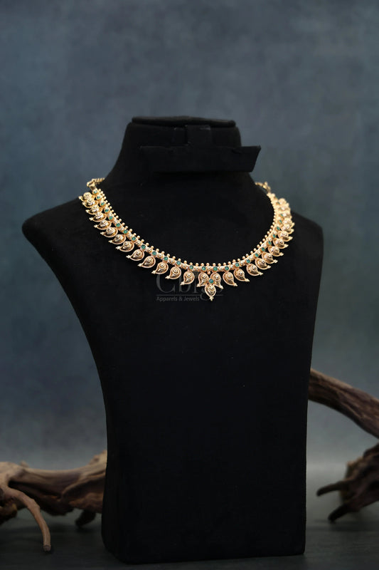 Green Mango Crescent Kemp Necklace