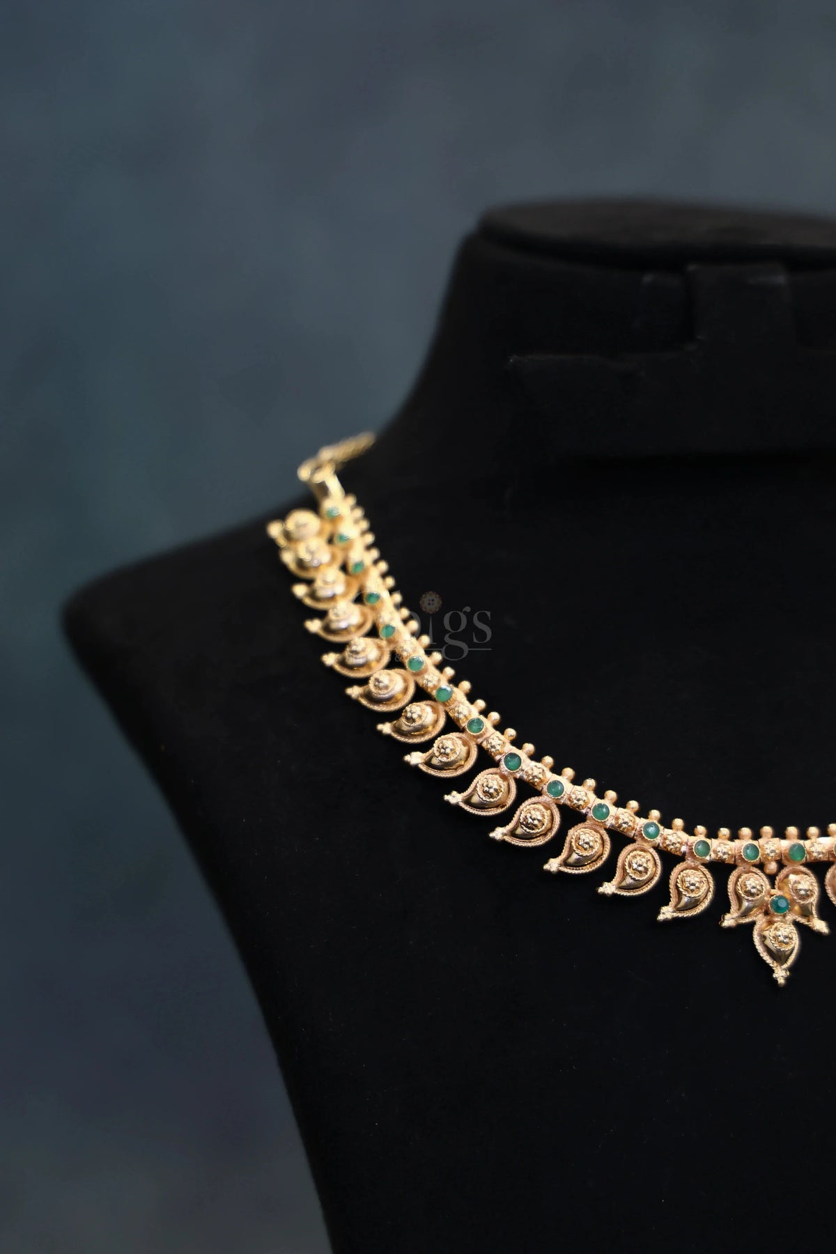 Green Mango Crescent Kemp Necklace