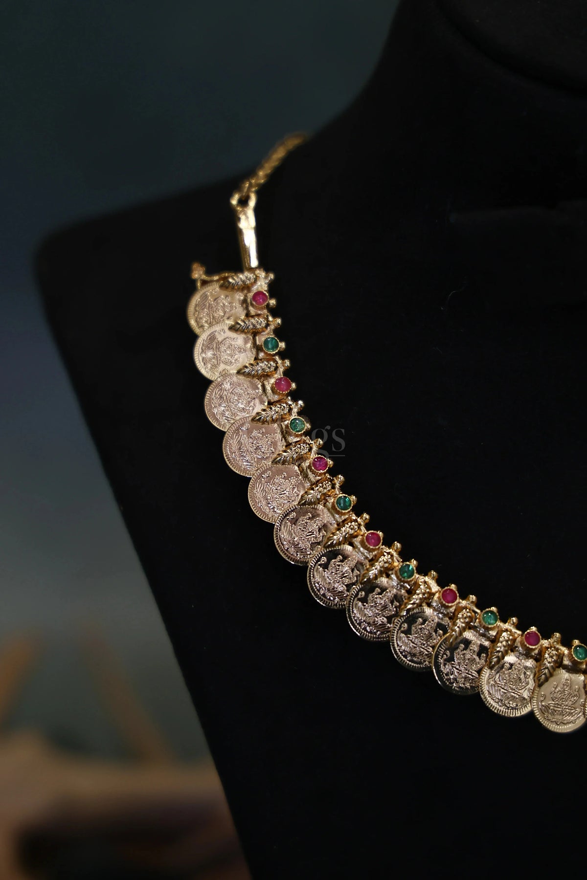 Ruby Green Mango Collar Kemp Necklace