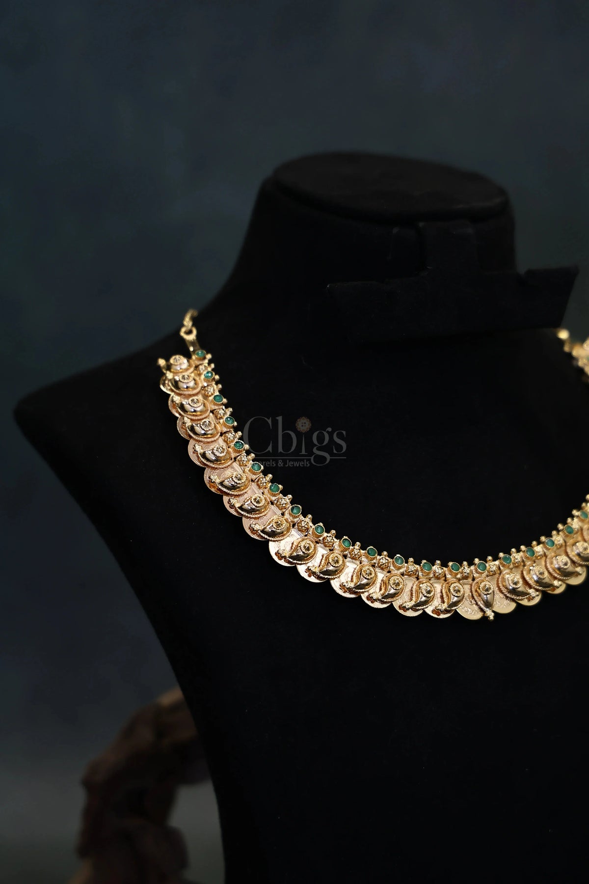 Green Stone Mango Crest Kemp Necklace