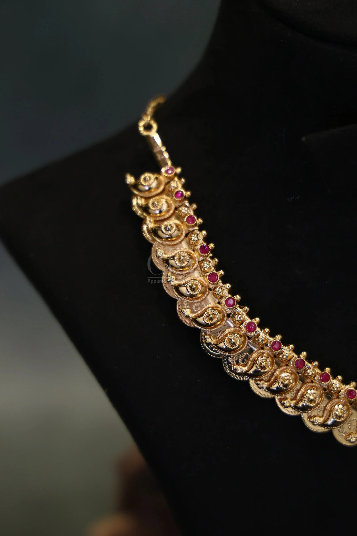 Ruby Stone Mango Crest Kemp Necklace