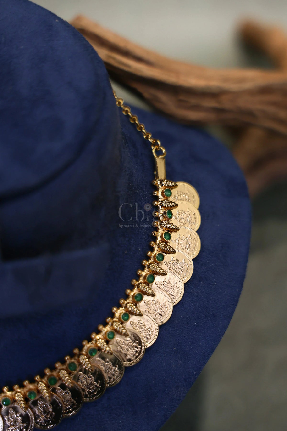 Green Stone Coin Collar Kemp Necklace