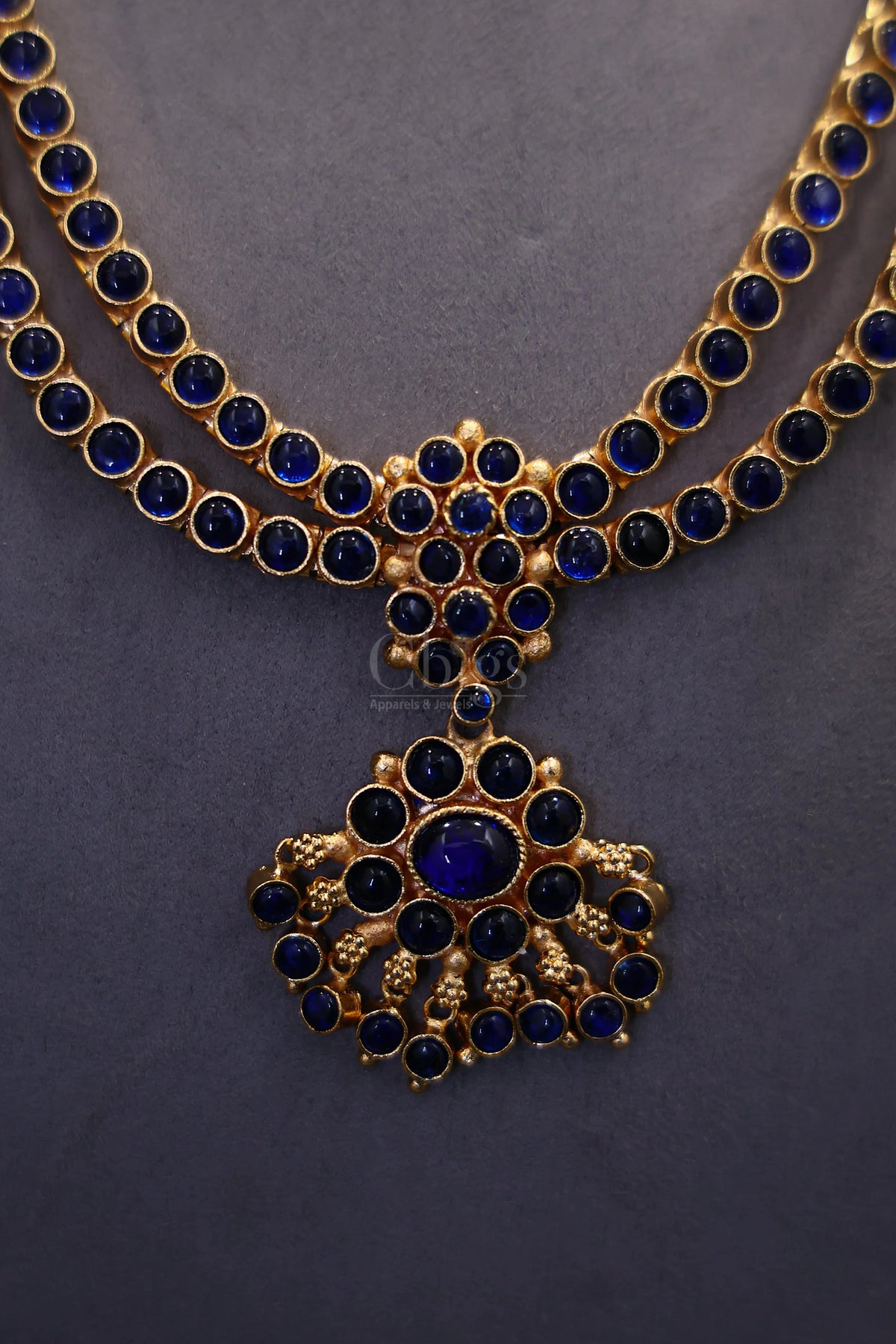 Green Double Line Medallion Kemp Attigai