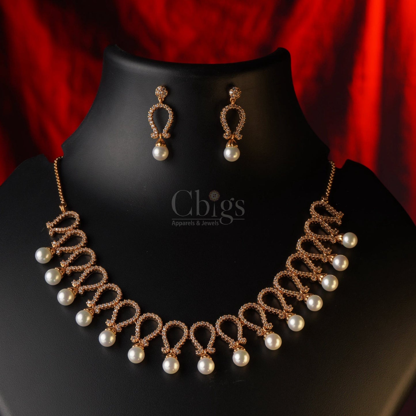 Aadya Diamond Crush Neckpiece – Elegance in Every Curve
