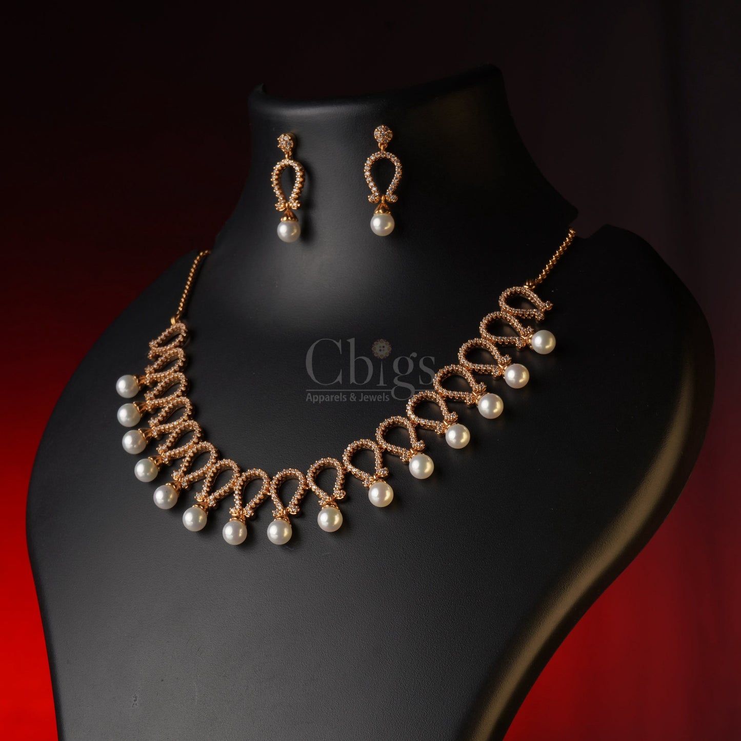 Aadya Diamond Crush Neckpiece – Elegance in Every Curve
