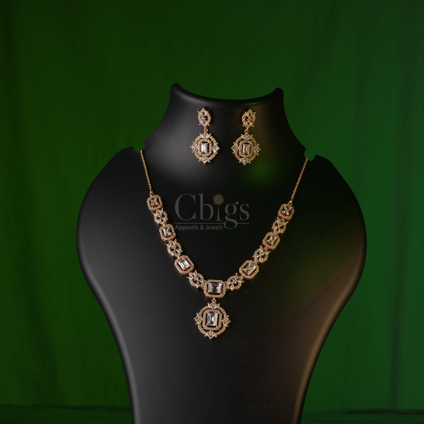 Taramayee Diamond Crush Neckpiece – Bold Sparkle