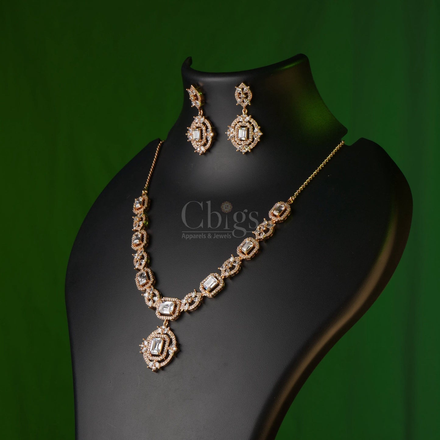 Taramayee Diamond Crush Neckpiece – Bold Sparkle