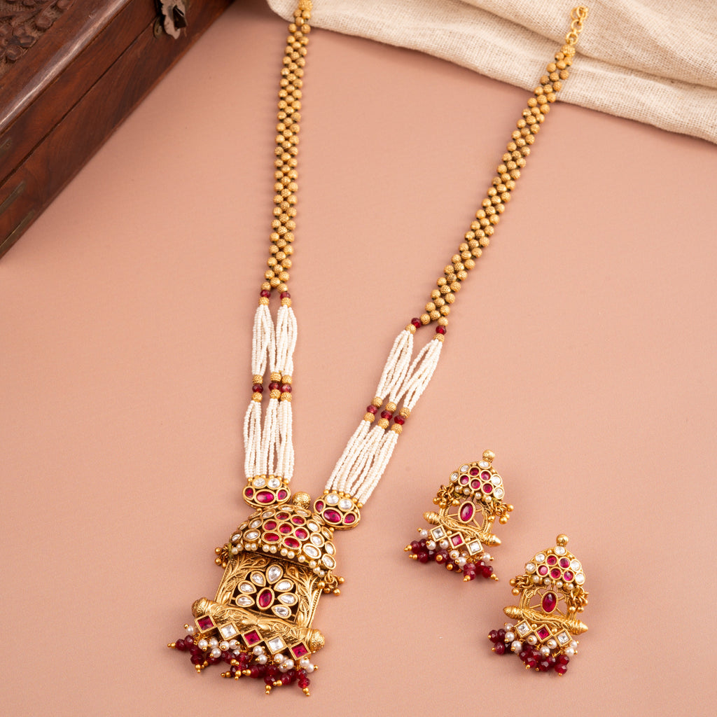 Antique Jadau Pendant Necklace Set with Temple Motif