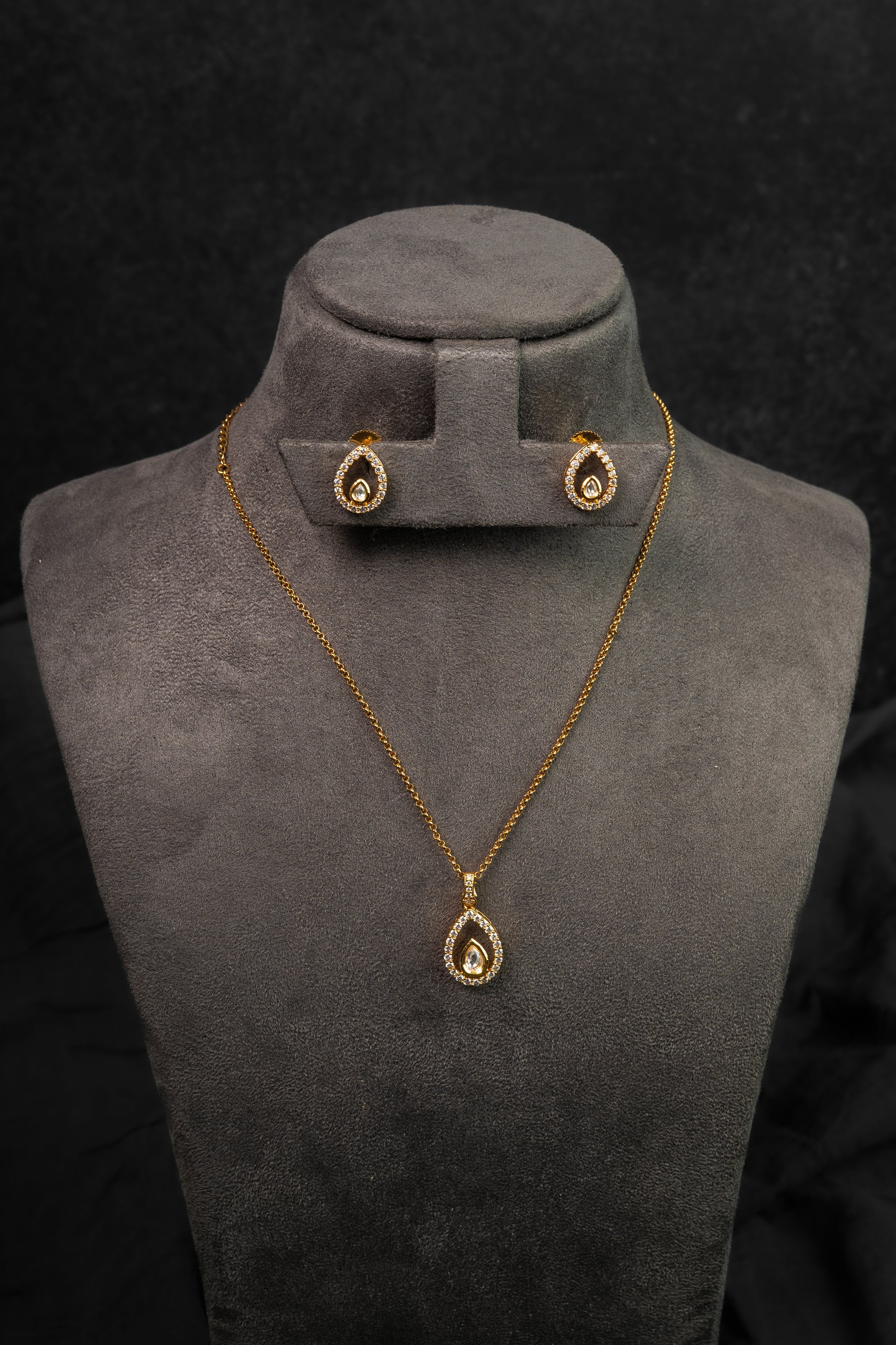 Teardrop Halo Diamond Crush Pendant Set (PS-252)