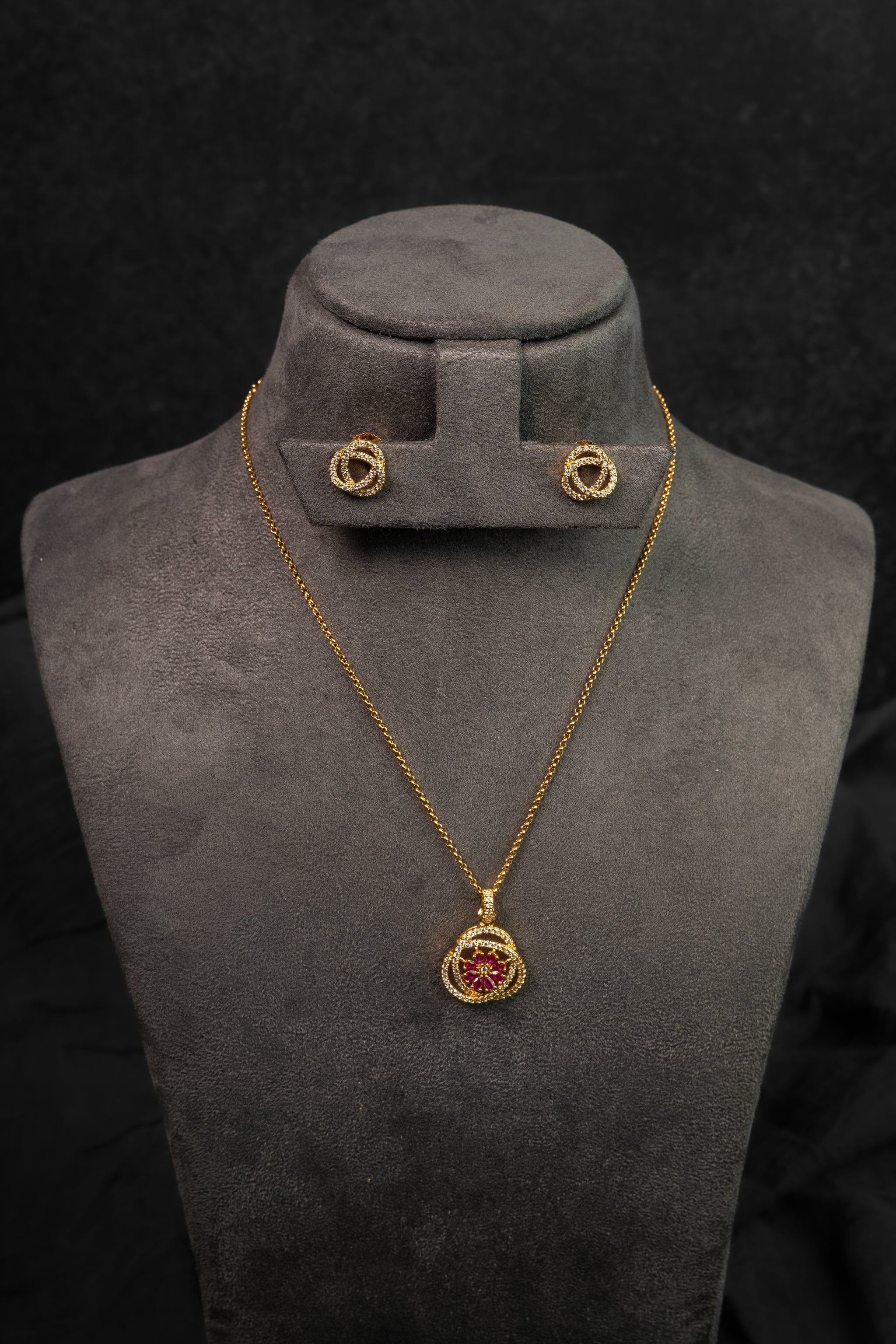 Ruby Halo Circle Diamond Crush Pendant Set (PS-265)