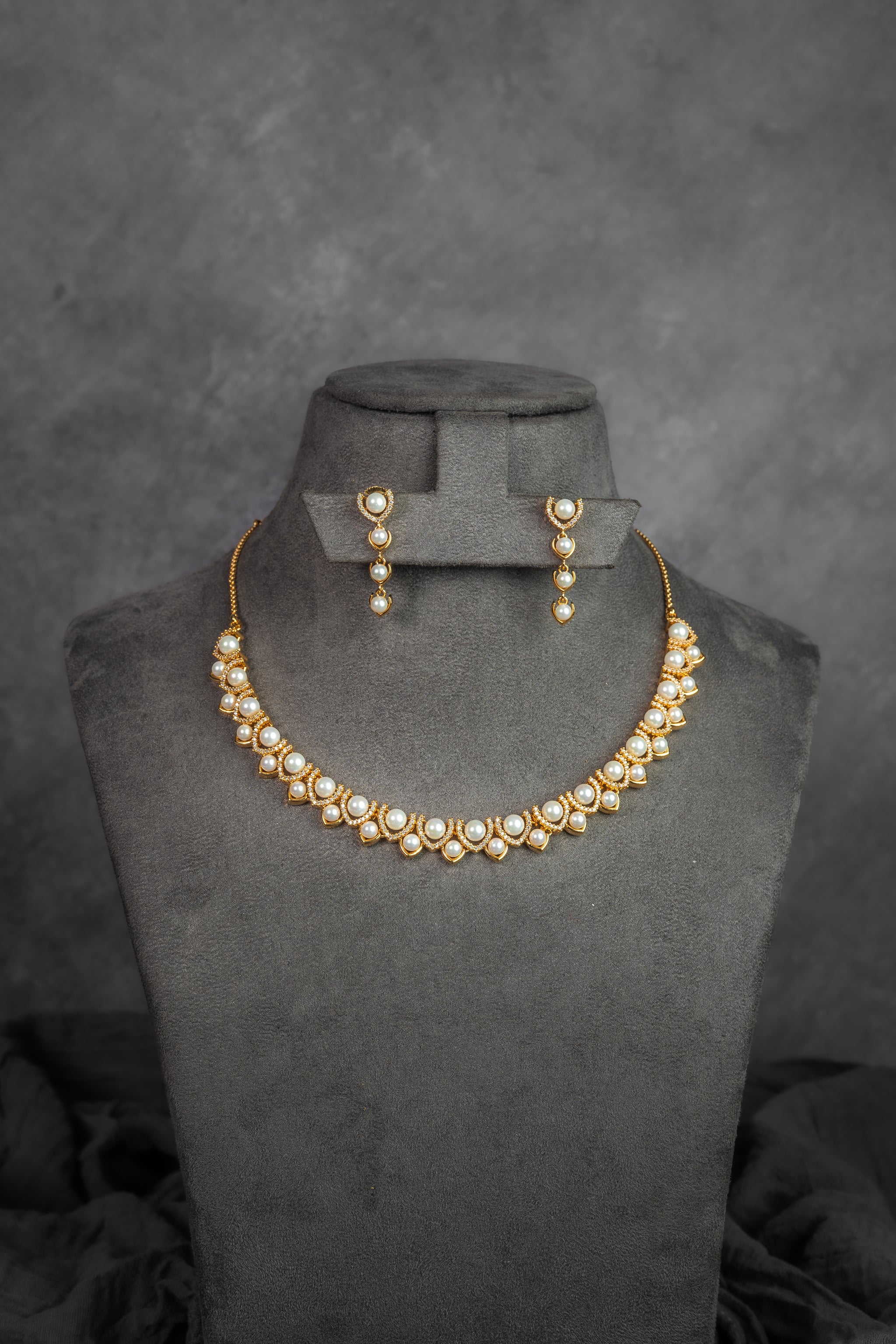 Ivory Teardrop DC Necklace Set