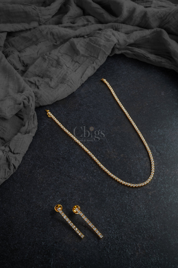 Minimal Crystal Line Diamond Crush Pendant Set
