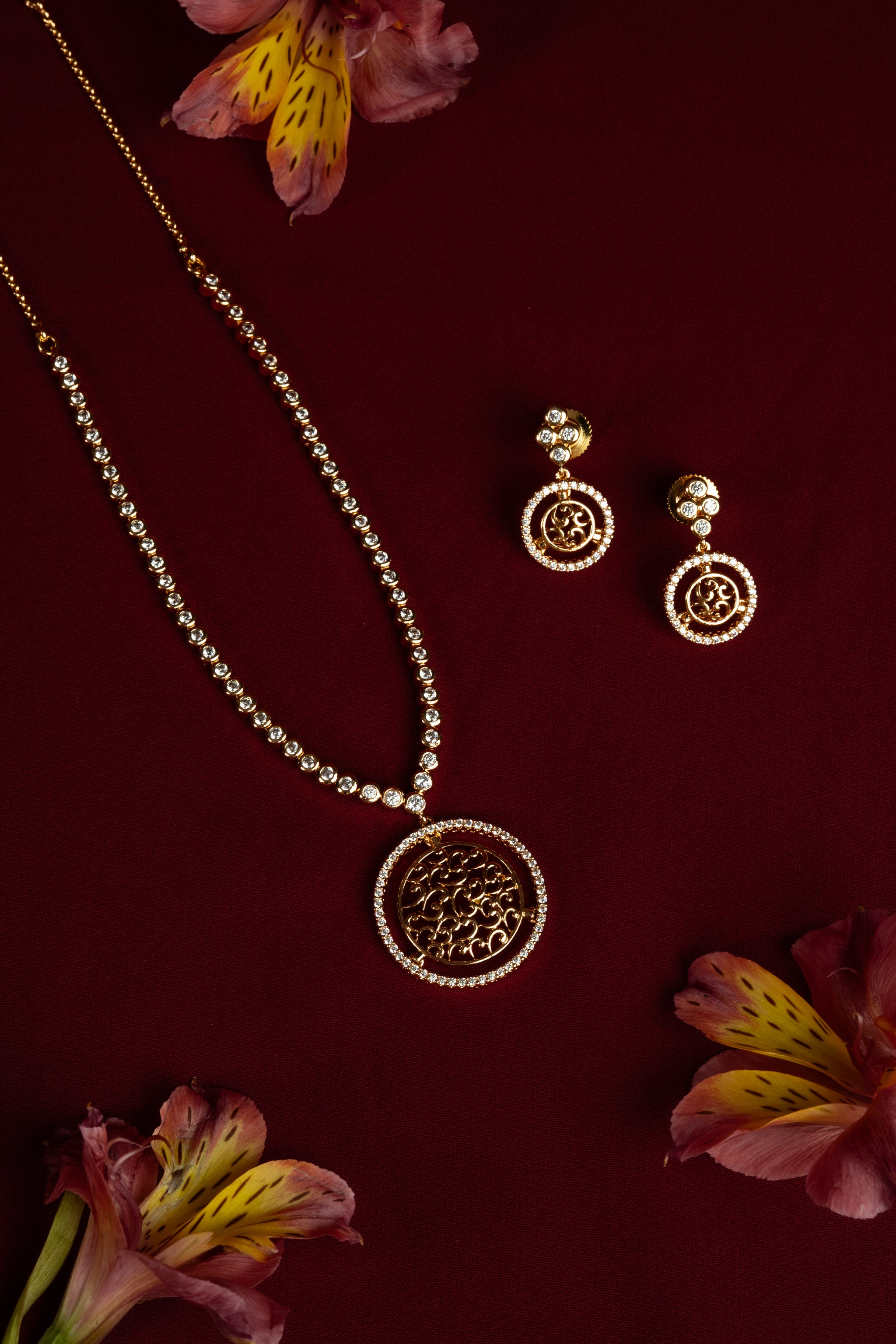 Circular Filigree Halo Diamond Crush Pendant Set (A-346)