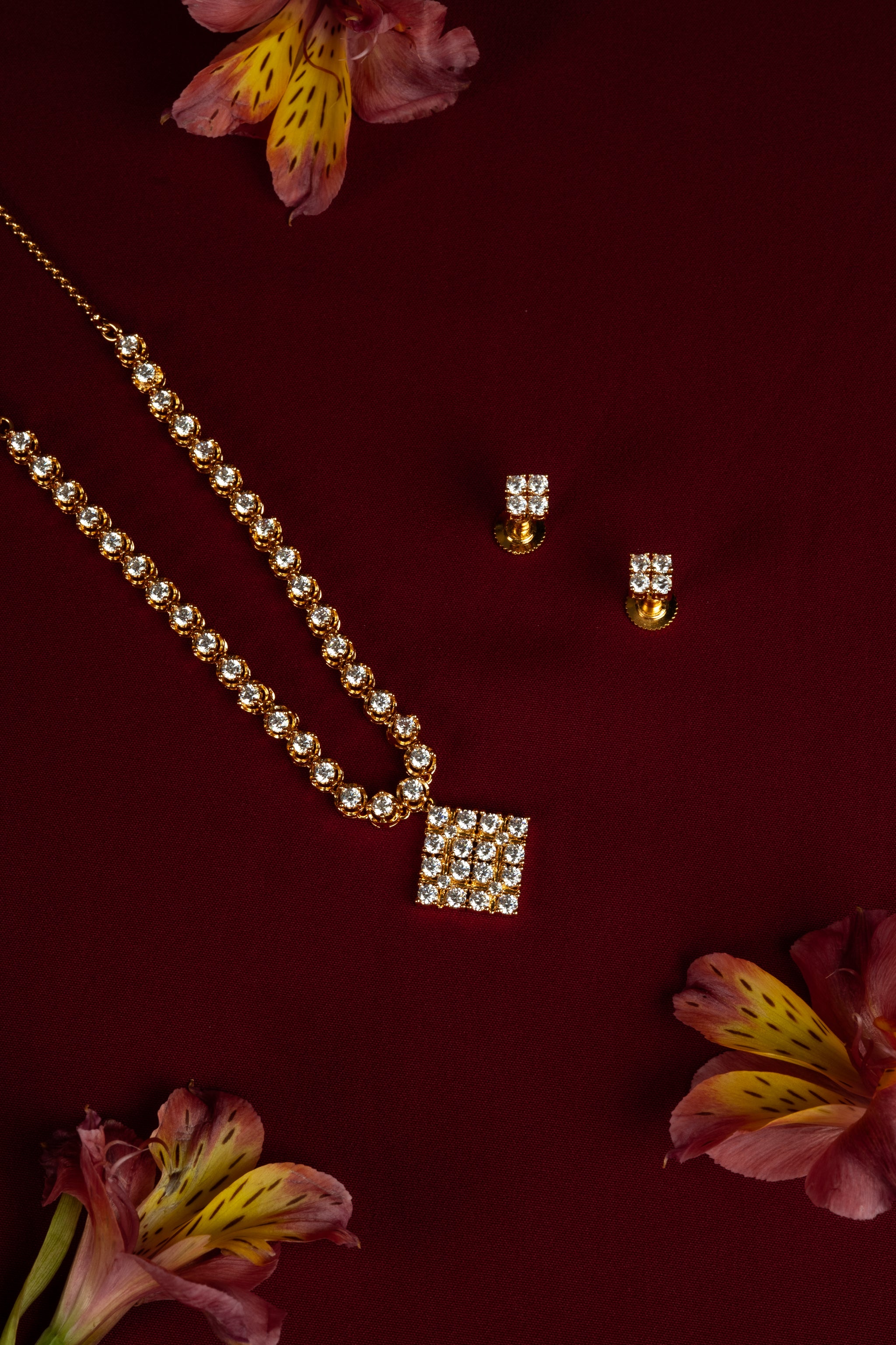 Square Solitaire Diamond Crush Pendant Necklace (A-541)