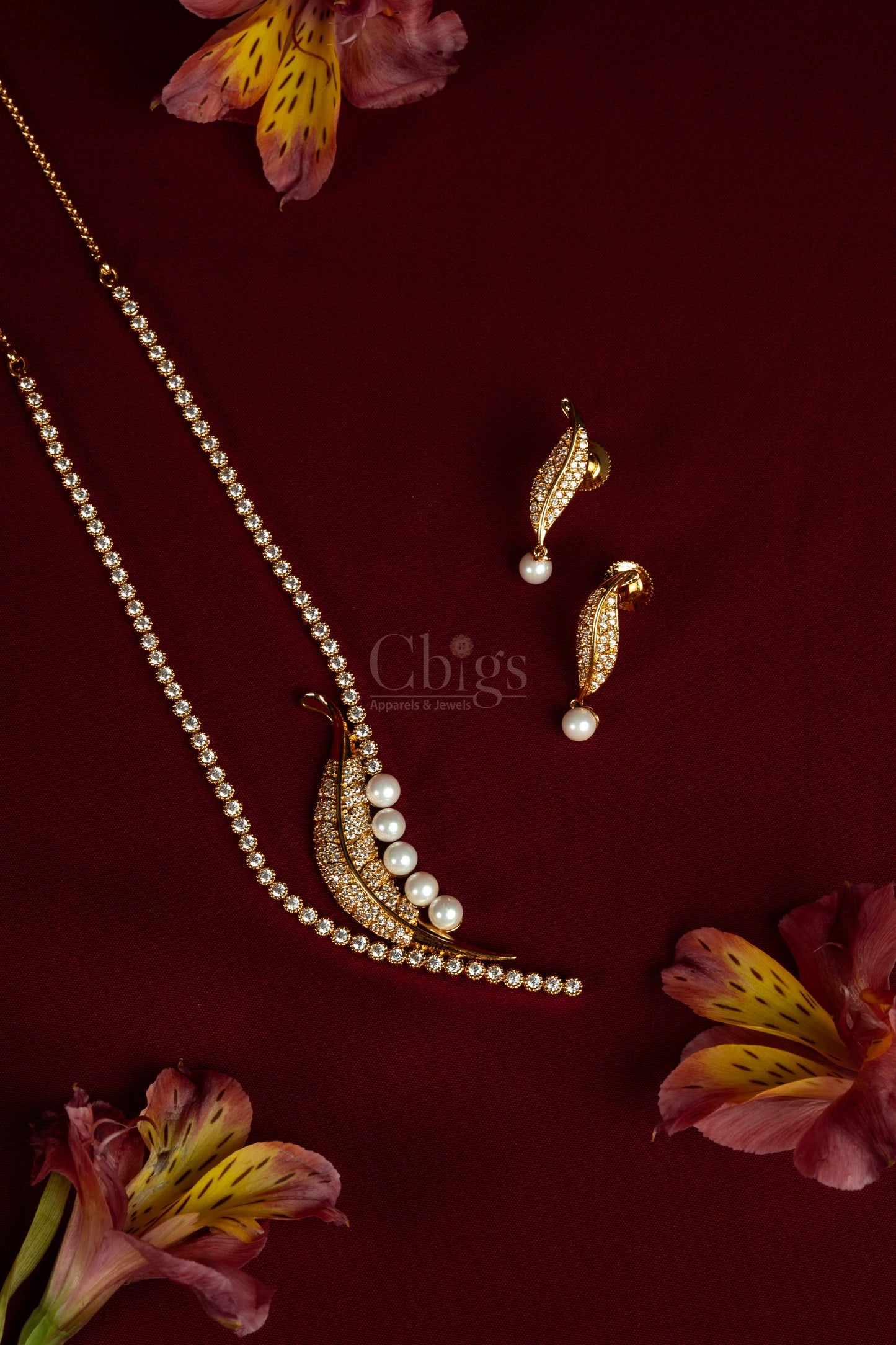 Pearl Curve Diamond Crush Necklace Set