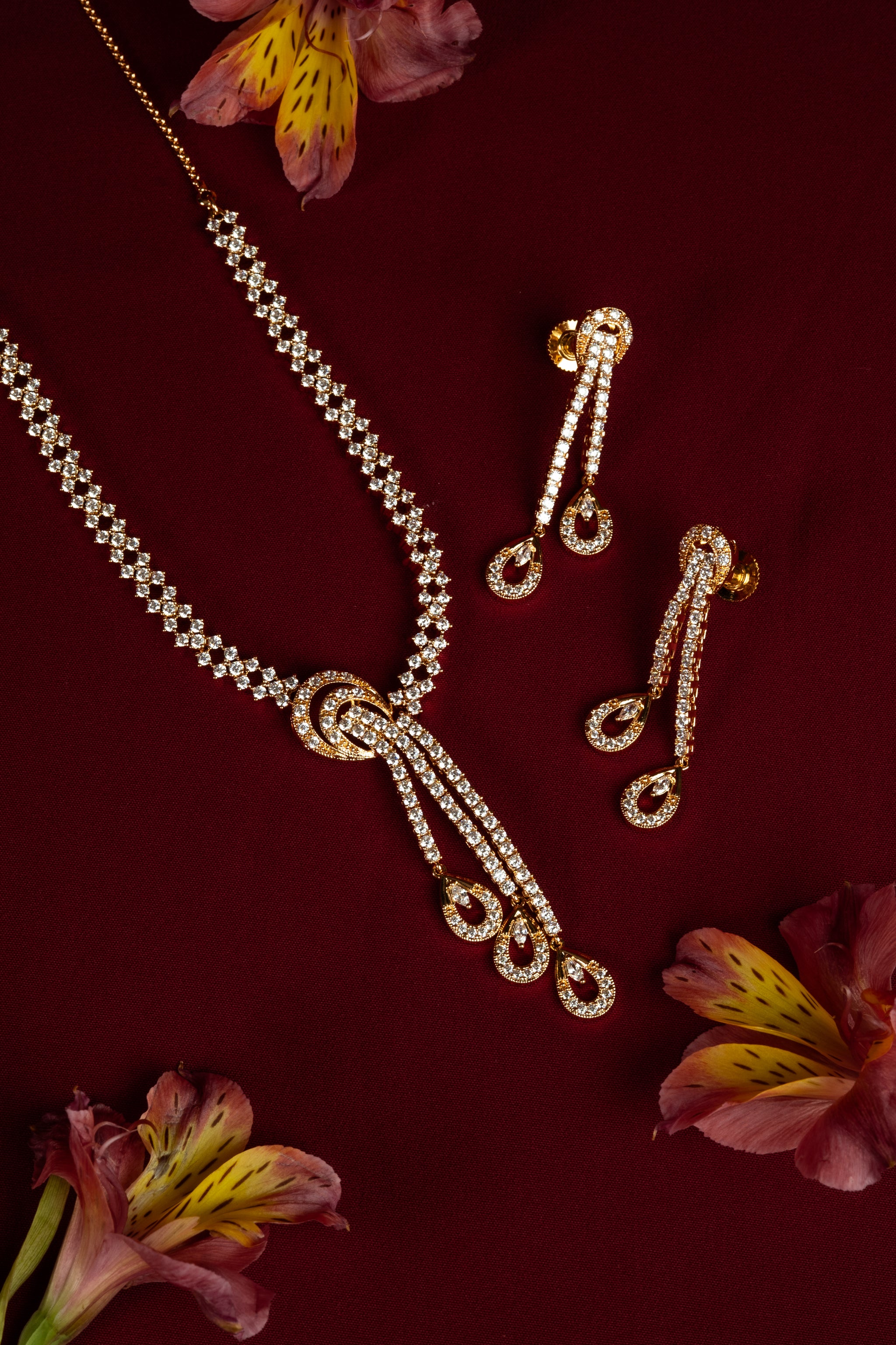 Infinity Knot Diamond Crush Necklace Set (A-256)