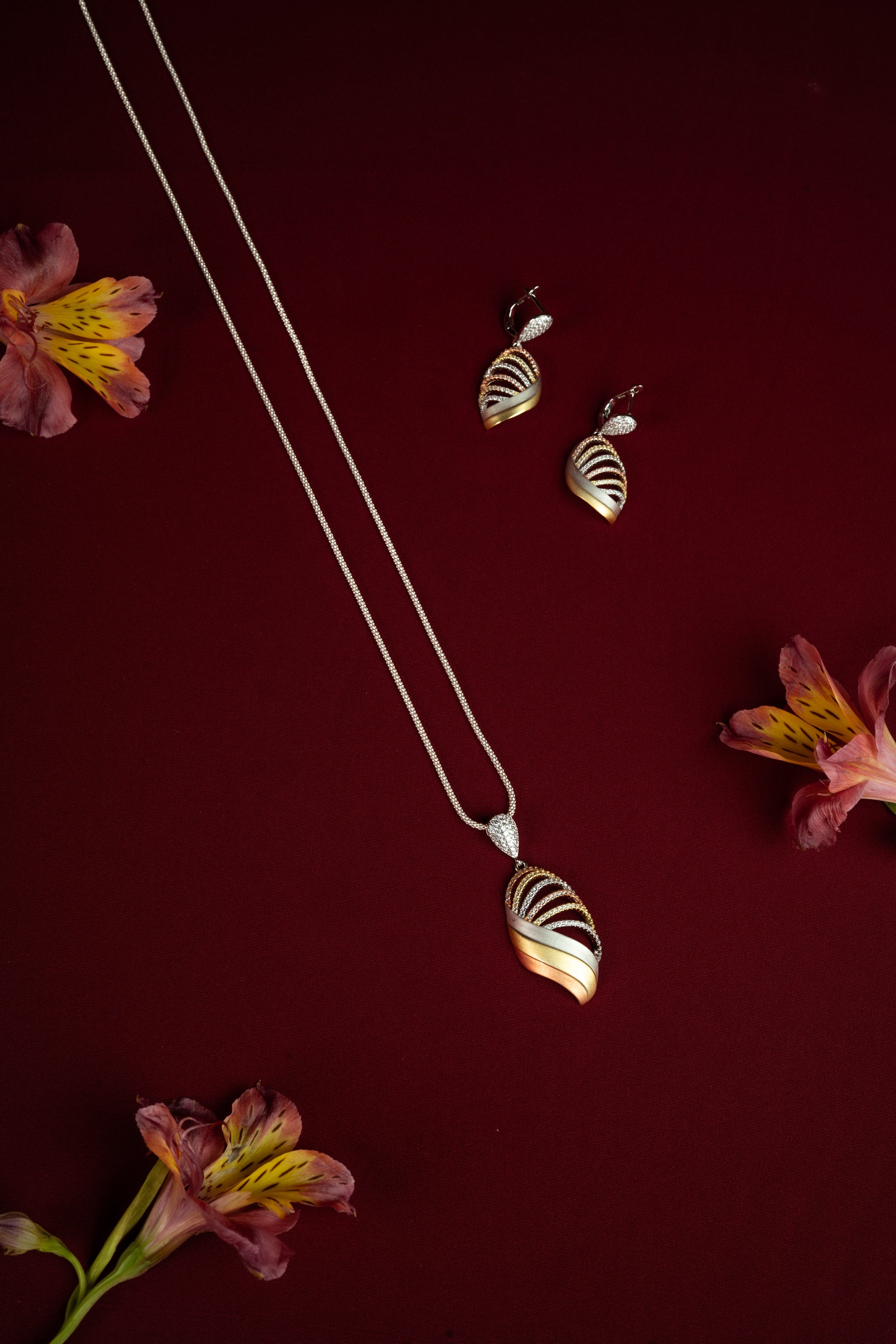 92.5 Silver Diamond Crush Pendant Set