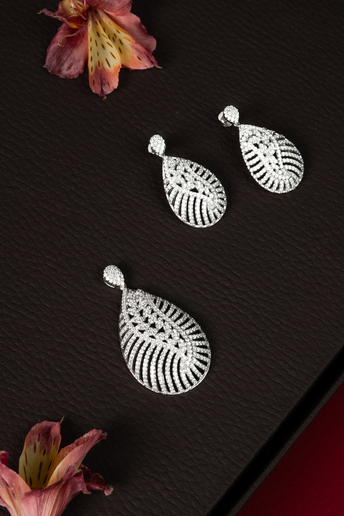 92.5 Silver Elegant Pendant Set