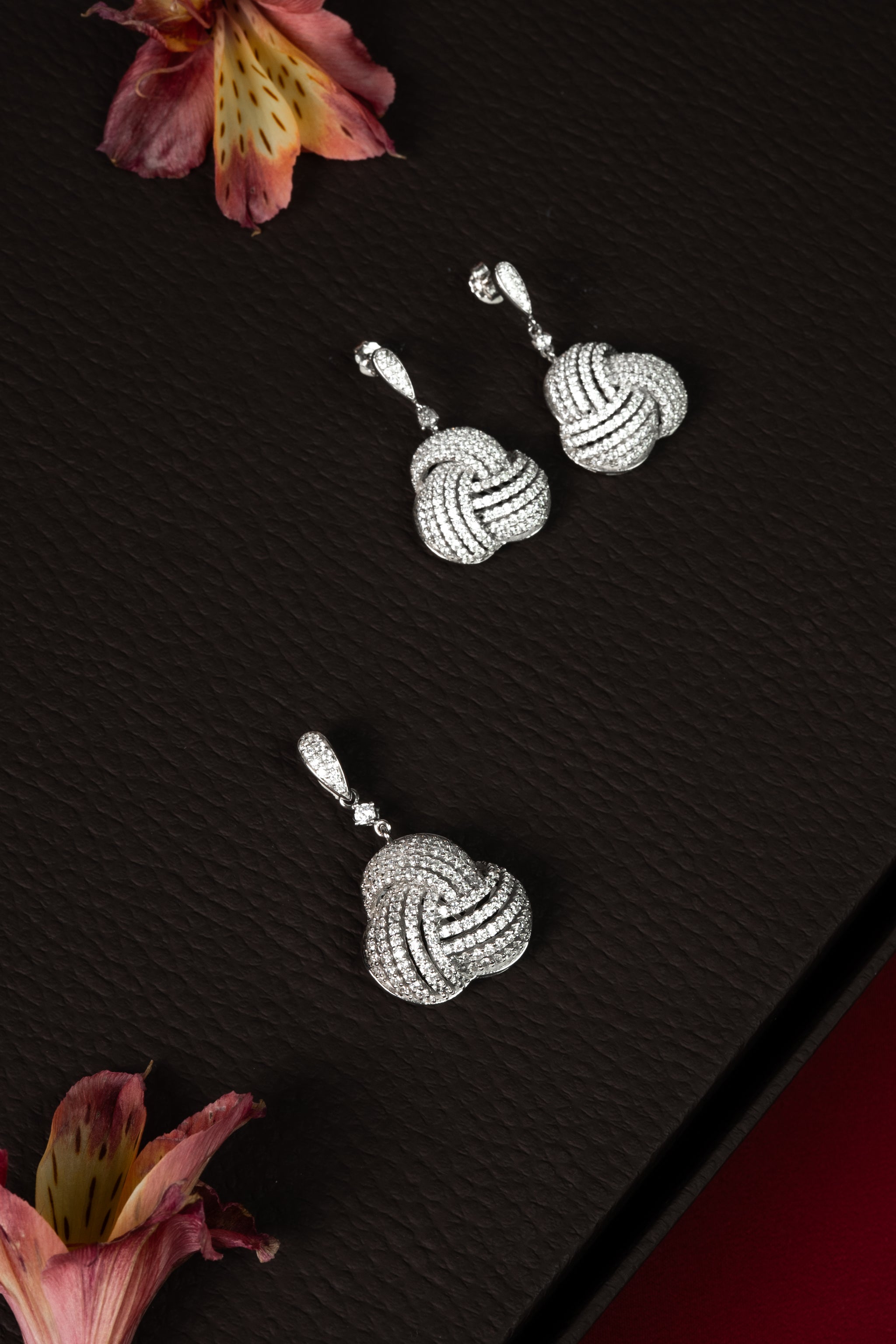 92.5 Silver Diamond-Finish Knot Pendant Set