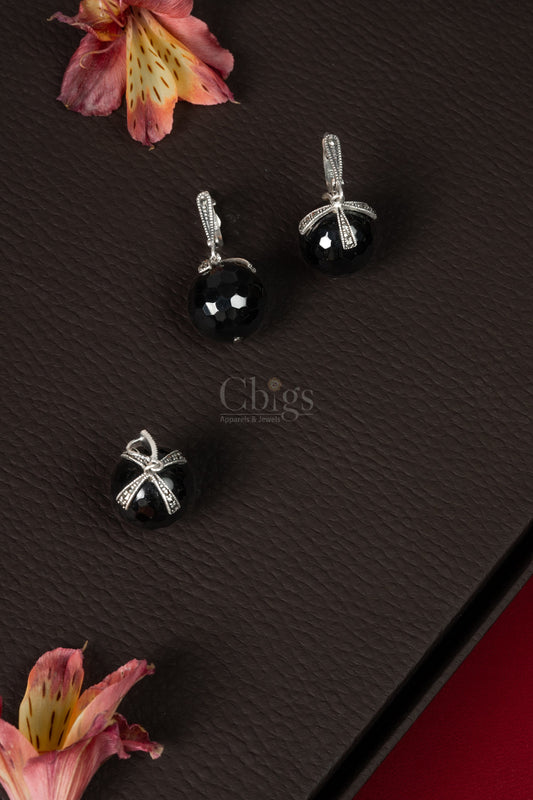 92.5 Silver Red Stone Stud Pendant Set