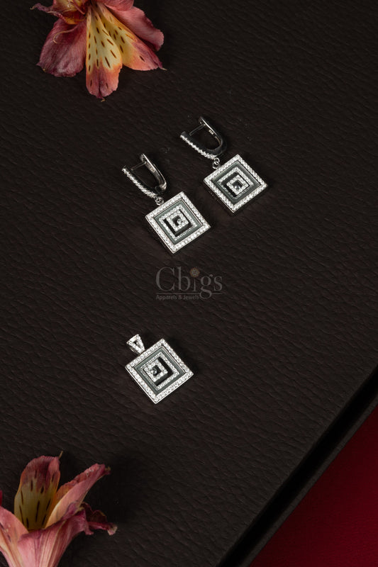 92.5 Silver Square Geometric Pendant Set