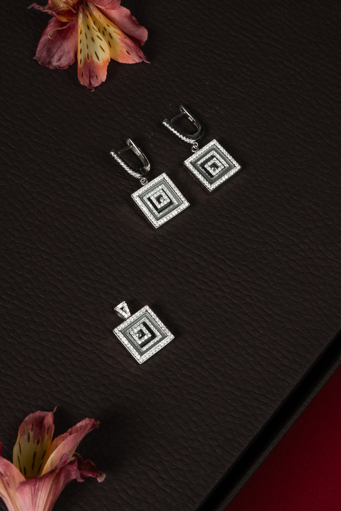 92.5 Silver Square Geometric Pendant Set