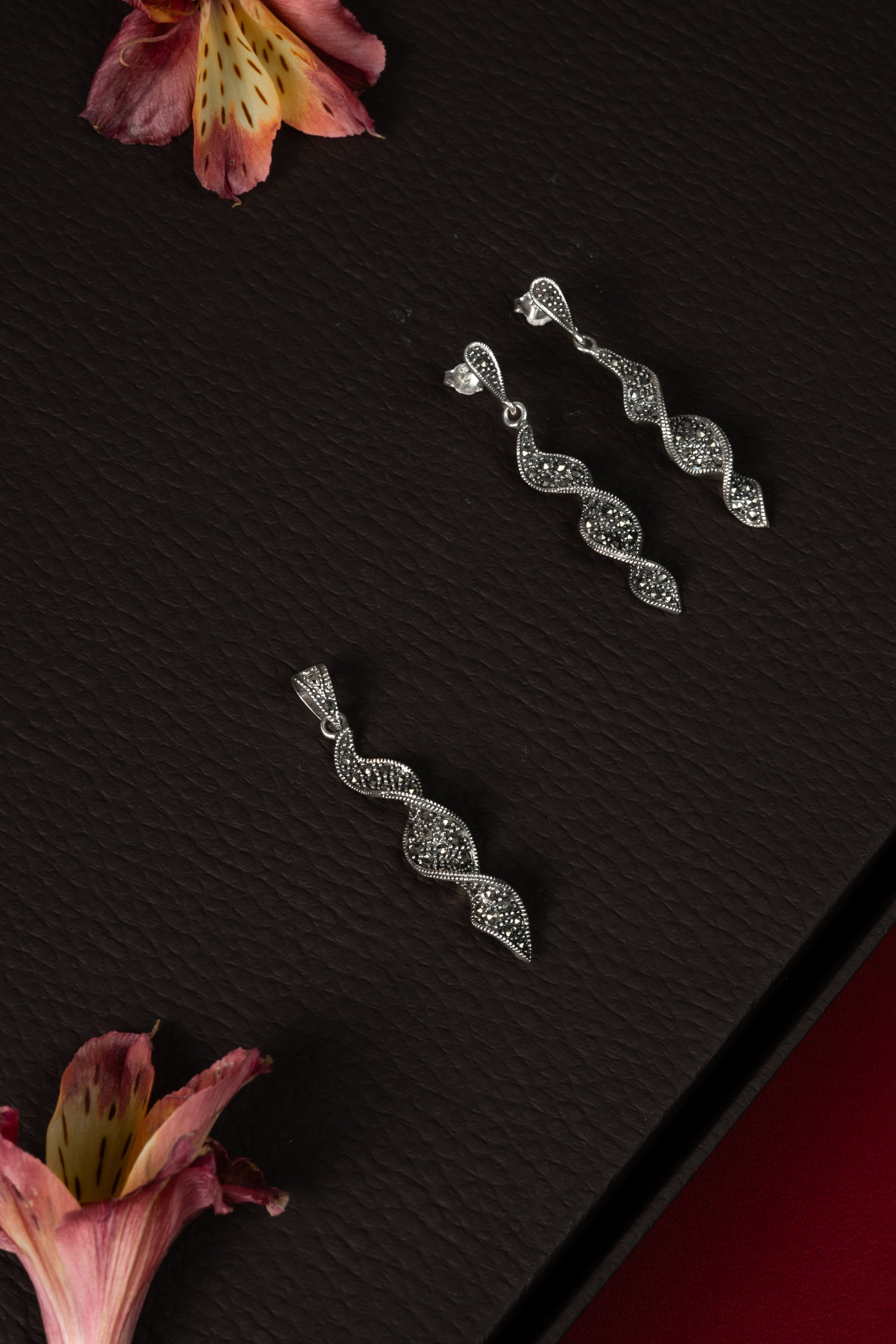 92.5 Silver Marcasite Twist Pendant Set