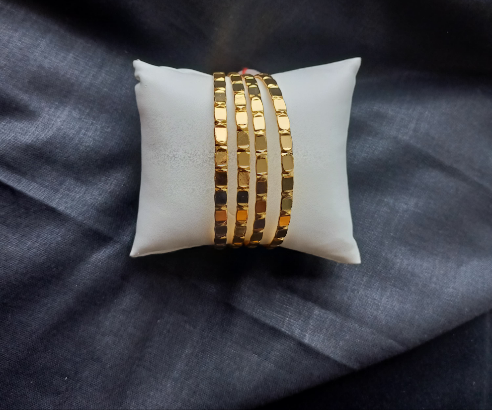 1Gm Gold Pattern Pattu mami Bangle