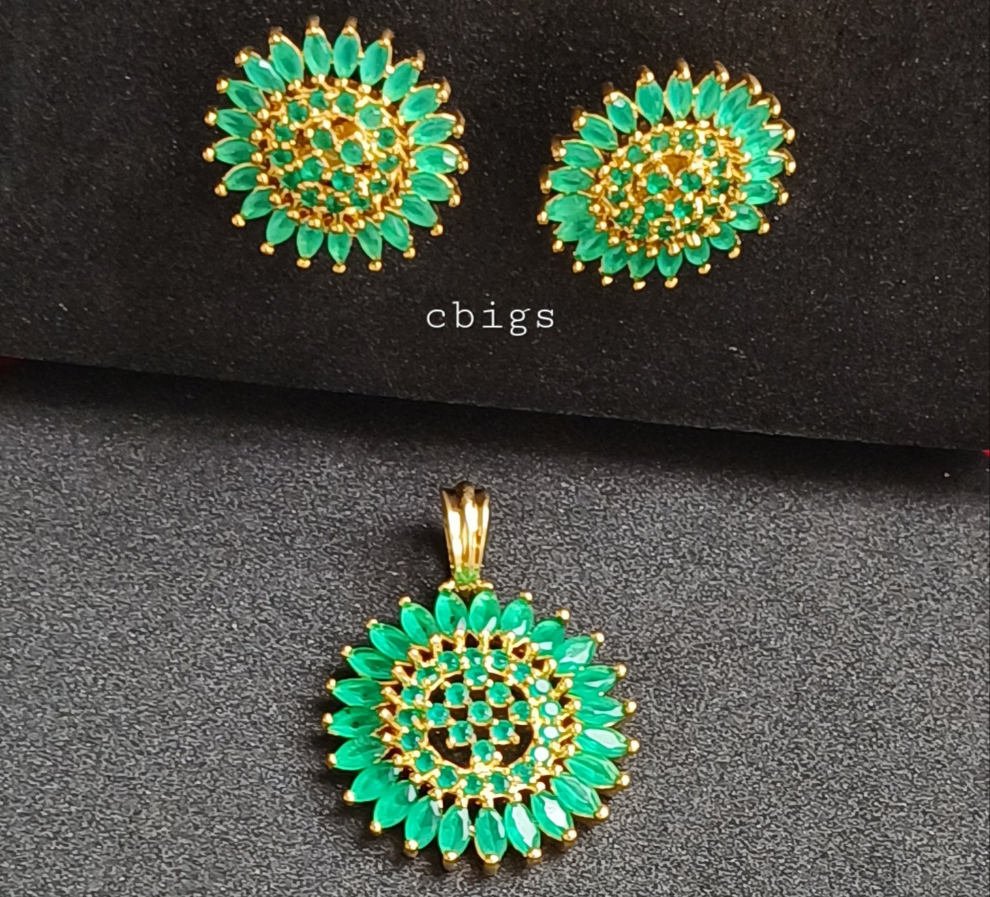 Emerald semi precious pendant with earring set
