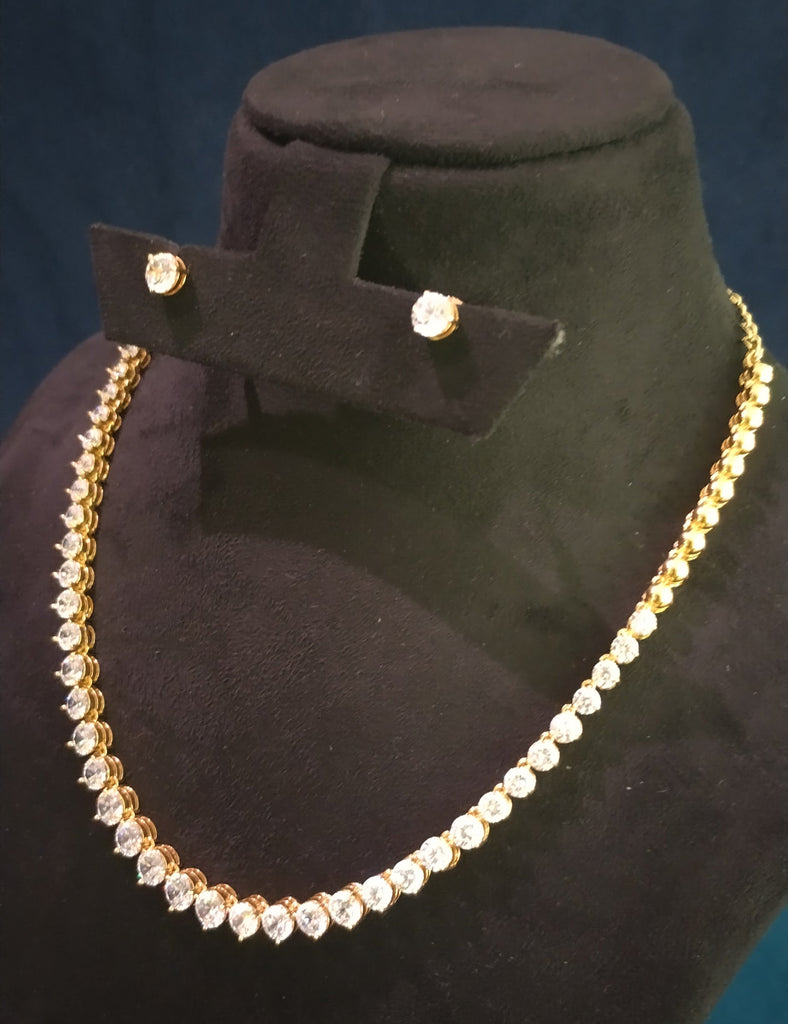 Kiara – Diamond Crush Solitaire Necklace