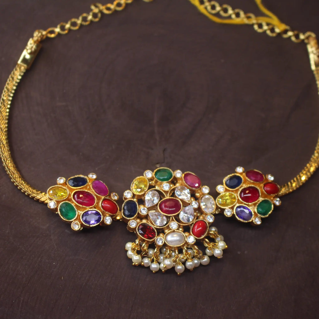 Navratna Choker – A Mesmerizing Blend of Color & Culture