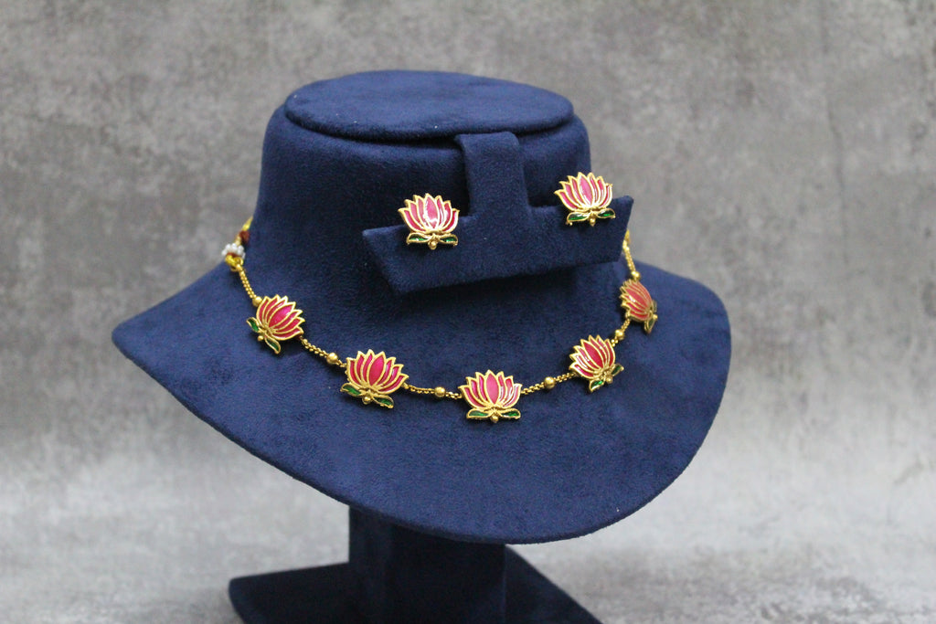 Lotus Necklace Set – Pretty & Traditional