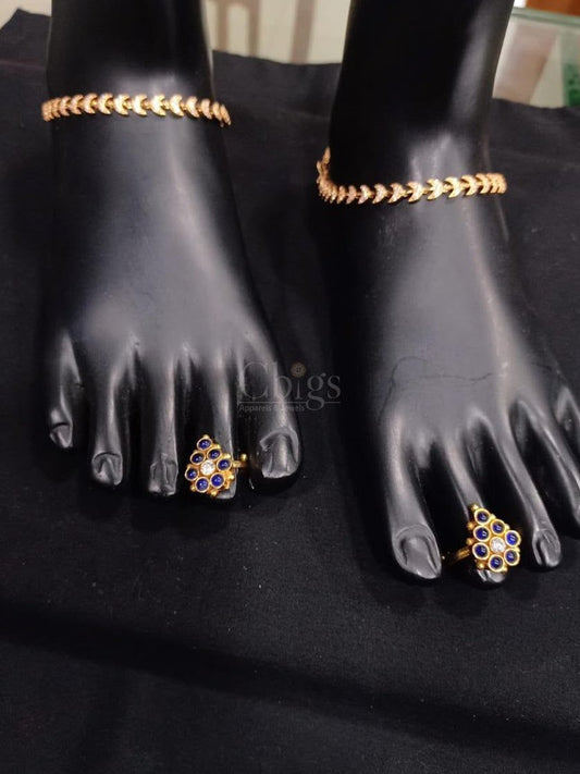 Sapphire Cluster Toe Ring - Adjustable (Single)