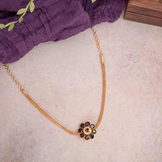 Devina Kemp Choker